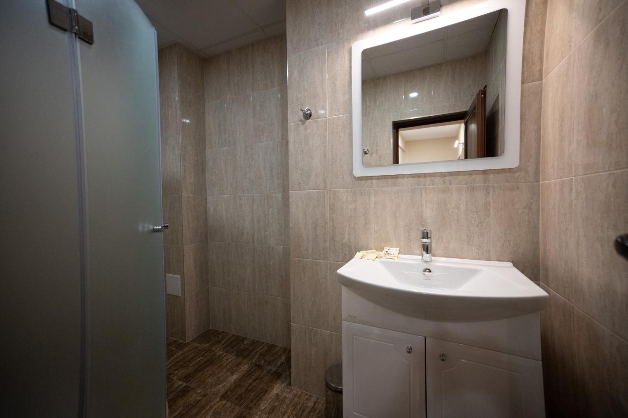 Hotel Velista Vonesjta voda Exteriör bild