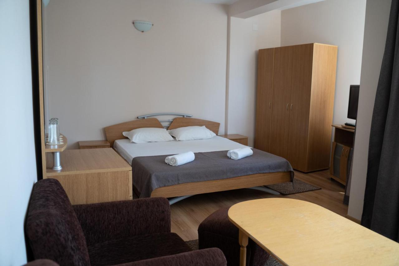 Hotel Velista Vonesjta voda Exteriör bild